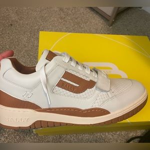BALLY UNISEX LEATHER SNEAKERS BRAND NEW